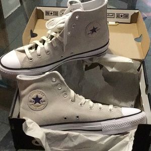 Vintage hi top suede chuck Taylor converse
